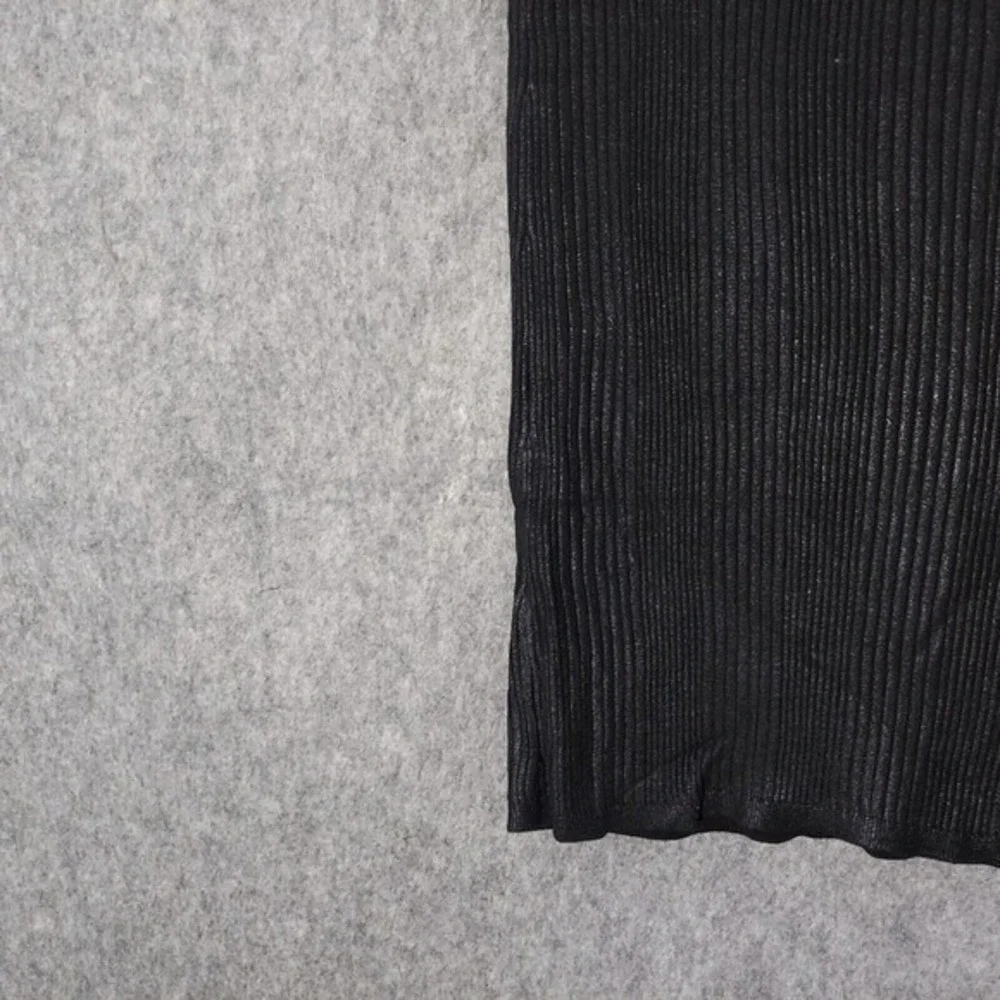 Volcom pencil skirt